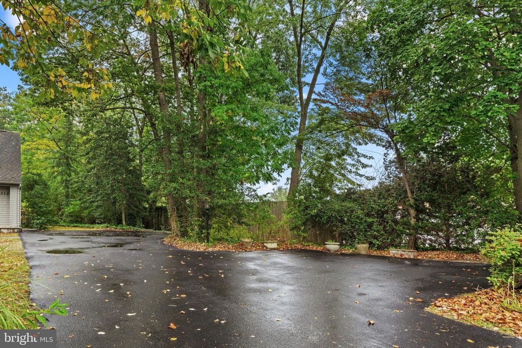 315 RUTGERS AVE, Swarthmore, PA 19081