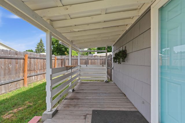 4029 N Willow Rd, Spokane, WA 99206