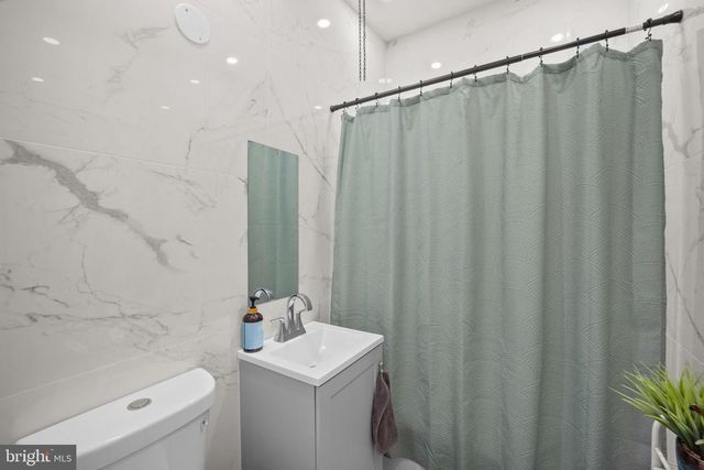 1106 GRANT AVE, Philadelphia, PA 19115