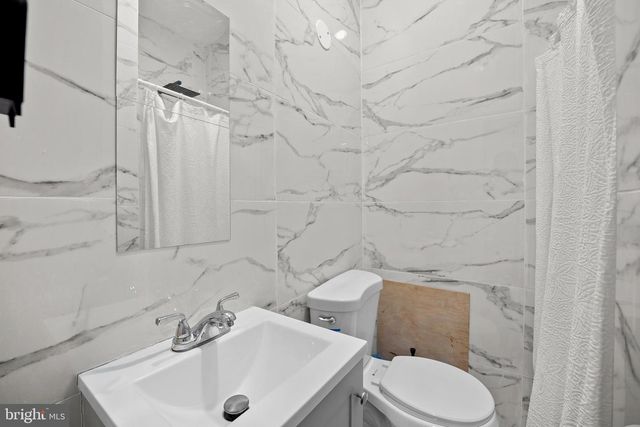 1106 GRANT AVE, Philadelphia, PA 19115