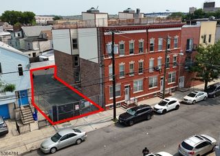 136 Fleming Ave, Newark City, NJ 07105