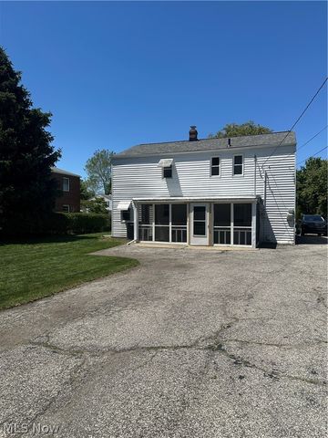 5287 Strawberry Lane, Willoughby, OH 44094