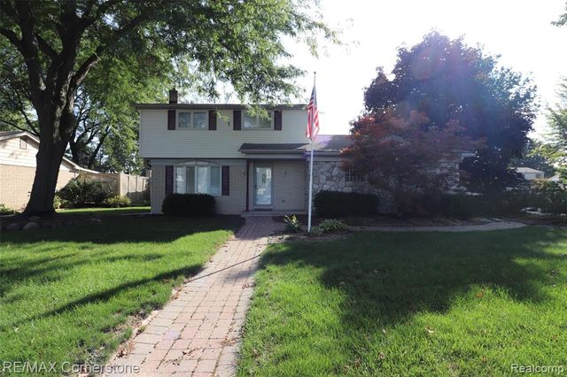 24199 Colonial Drive, Woodhaven, MI 48183