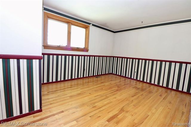 24199 Colonial Drive, Woodhaven, MI 48183