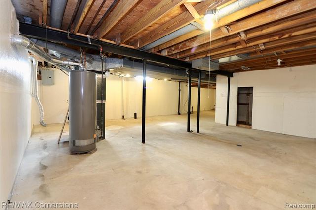 24199 Colonial Drive, Woodhaven, MI 48183