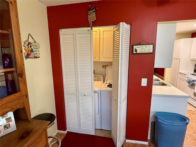 6070 80TH STREET N 105, St Petersburg, FL 33709