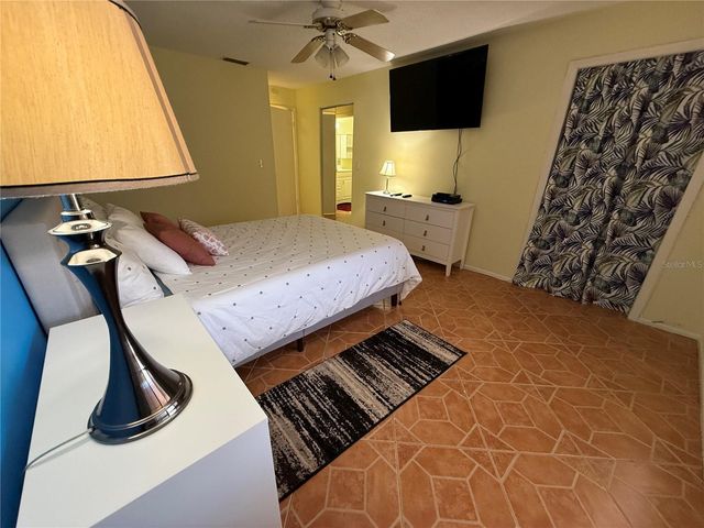 6070 80TH STREET N 105, St Petersburg, FL 33709