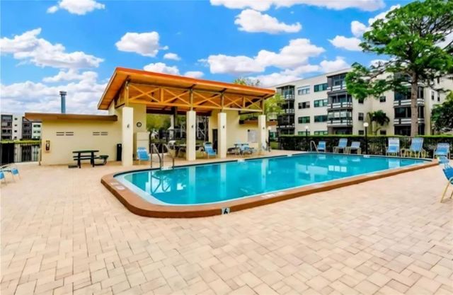 6070 80TH STREET N 105, St Petersburg, FL 33709