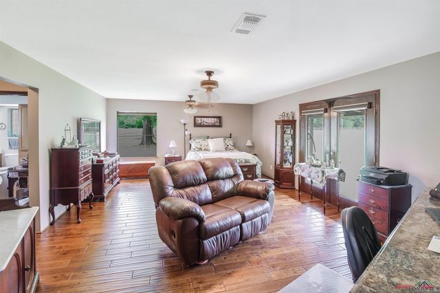 10759 S US Hwy 59, Marshall, TX 75670