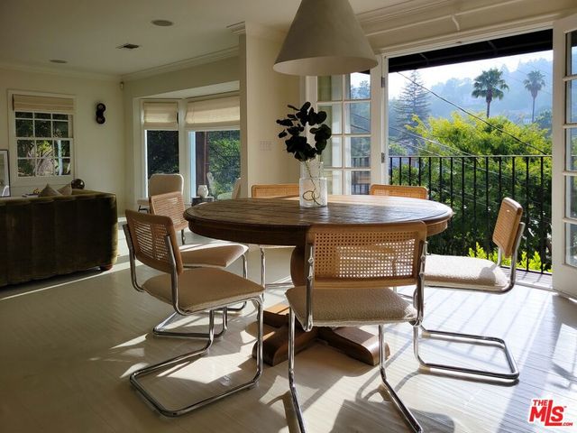 5866 Spring Oak Drive, Los Angeles, CA 90068