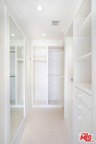 5866 Spring Oak Drive, Los Angeles, CA 90068