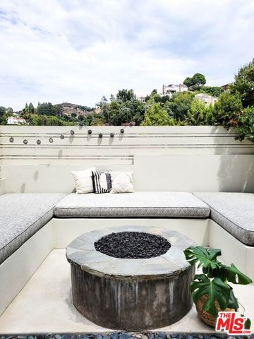 5866 Spring Oak Drive, Los Angeles, CA 90068