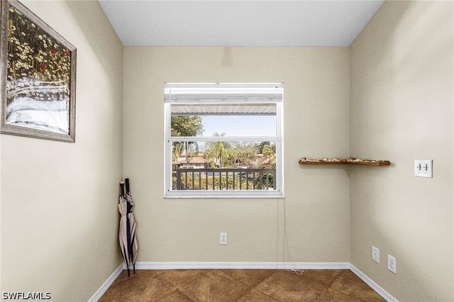 186 Pebble Shores DR 201, Naples, FL 34110