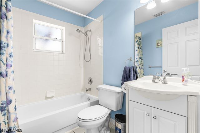 186 Pebble Shores DR 201, Naples, FL 34110