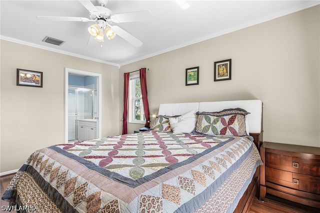 186 Pebble Shores DR 201, Naples, FL 34110