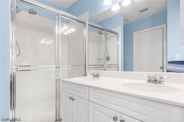 186 Pebble Shores DR 201, Naples, FL 34110