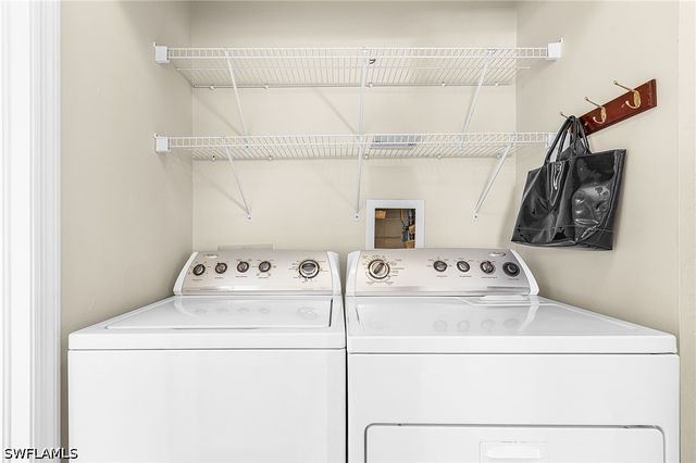 186 Pebble Shores DR 201, Naples, FL 34110