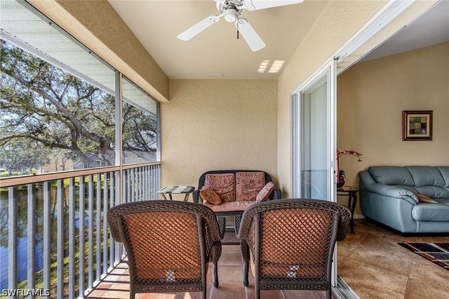 186 Pebble Shores DR 201, Naples, FL 34110