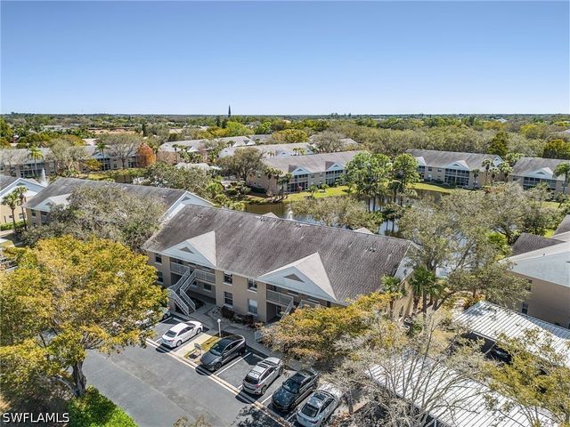 186 Pebble Shores DR 201, Naples, FL 34110