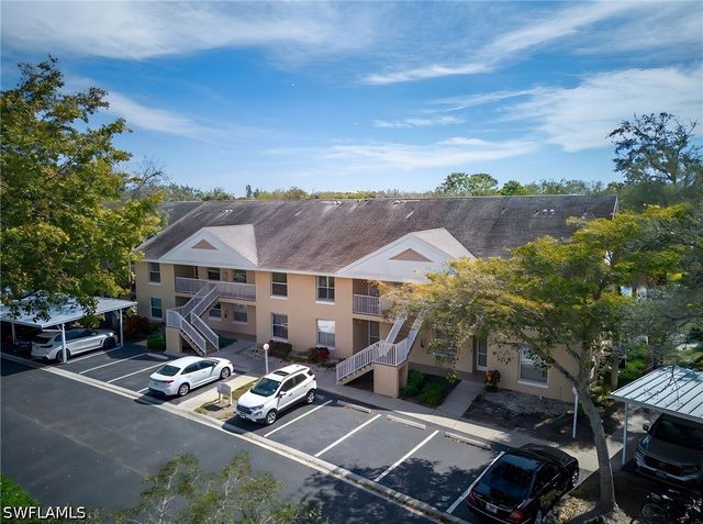 186 Pebble Shores DR 201, Naples, FL 34110