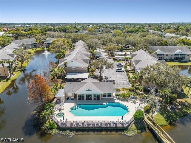 186 Pebble Shores DR 201, Naples, FL 34110