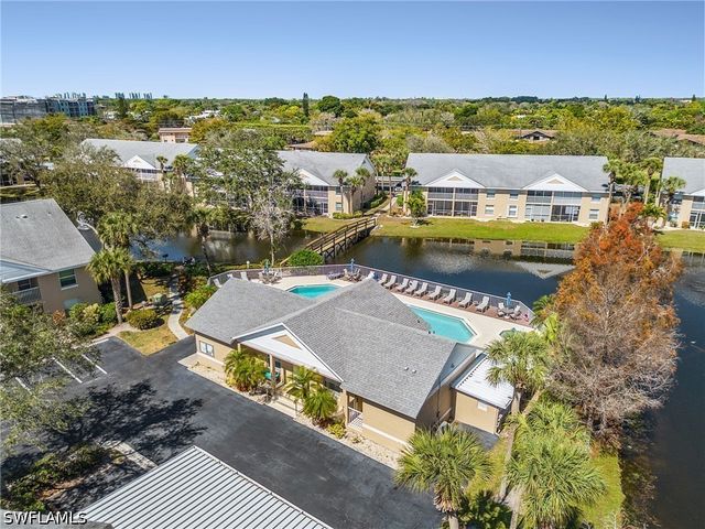 186 Pebble Shores DR 201, Naples, FL 34110