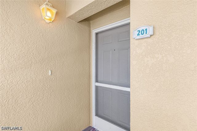 186 Pebble Shores DR 201, Naples, FL 34110