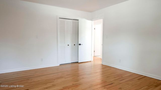 2706 Lime Kiln Ln, Louisville, KY 40222