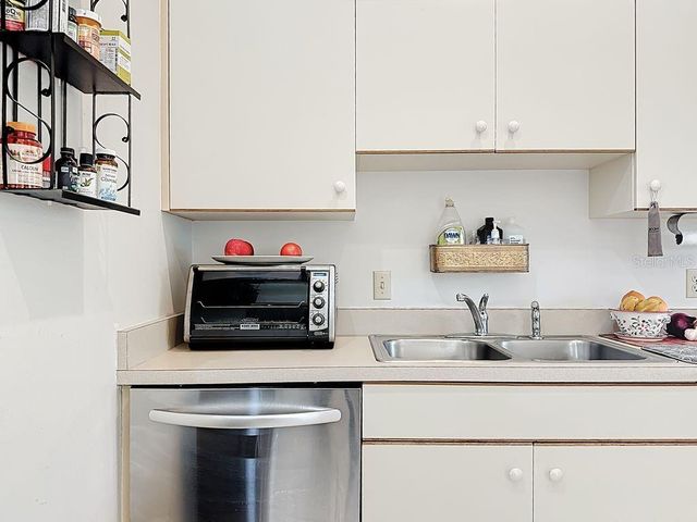 36528 EAGLE DRIVE, Grand Island, FL 32735