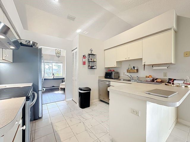 36528 EAGLE DRIVE, Grand Island, FL 32735