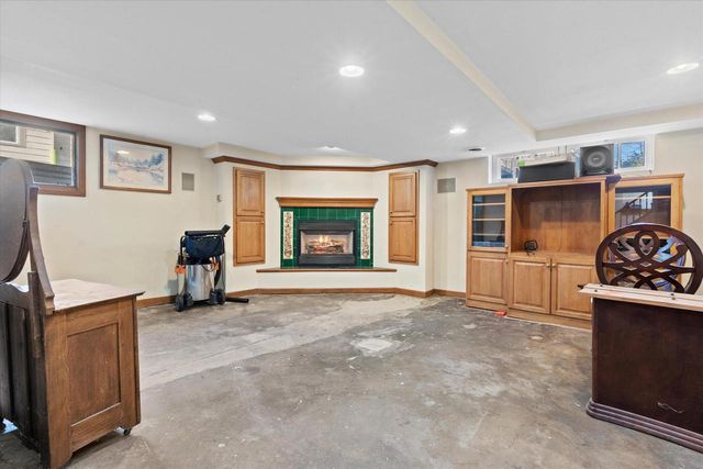 3353 S Indiana AVENUE, Milwaukee, WI 53207