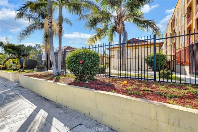 12021 S Figueroa, Los Angeles, CA 90061