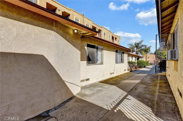 12021 S Figueroa, Los Angeles, CA 90061