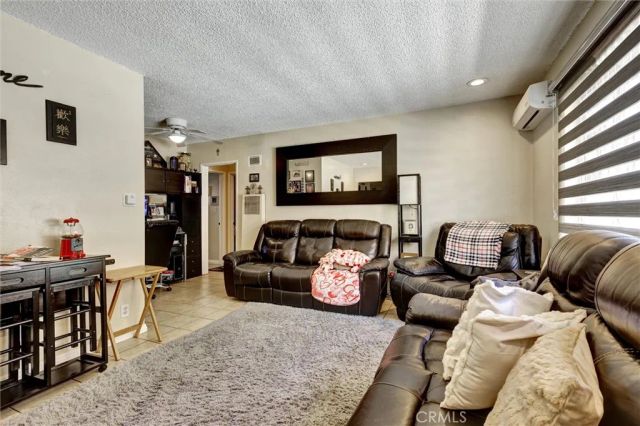 12021 S Figueroa, Los Angeles, CA 90061