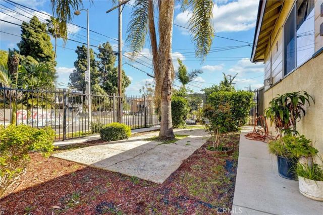 12021 S Figueroa, Los Angeles, CA 90061