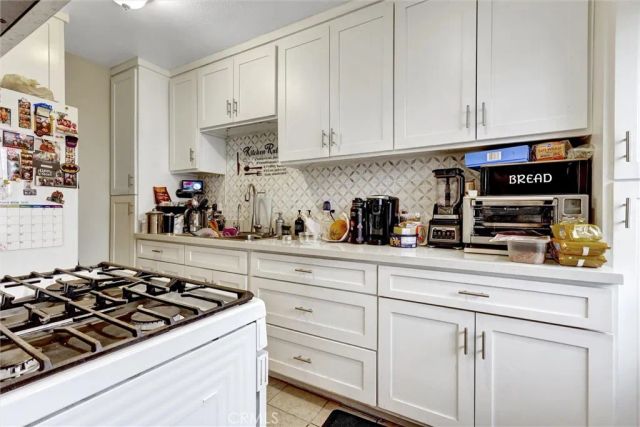 12021 S Figueroa, Los Angeles, CA 90061