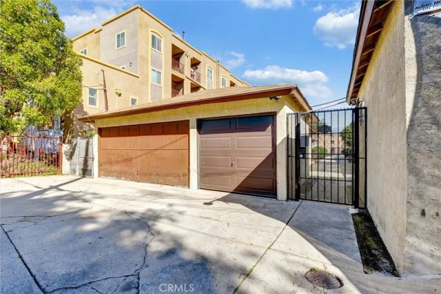 12021 S Figueroa, Los Angeles, CA 90061