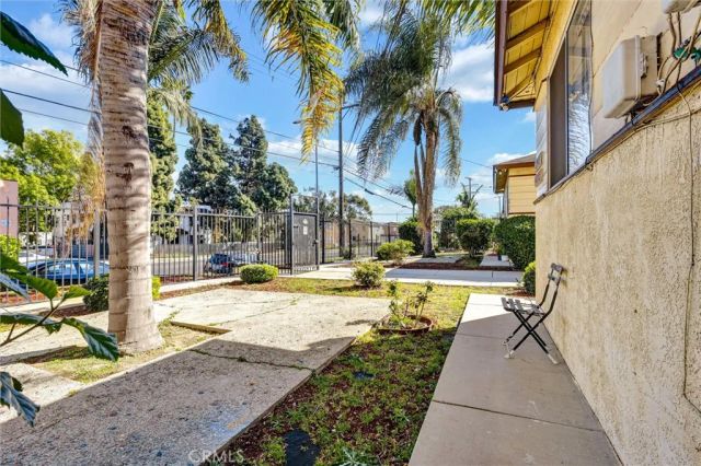 12021 S Figueroa, Los Angeles, CA 90061