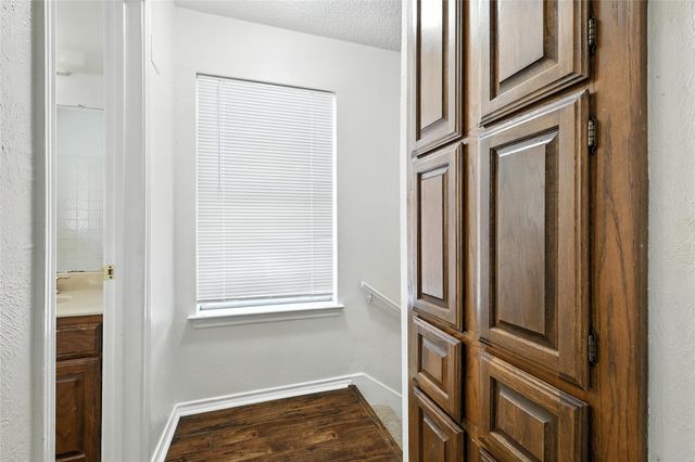 910 Cedar Terrace, Cedar Hill, TX 75104