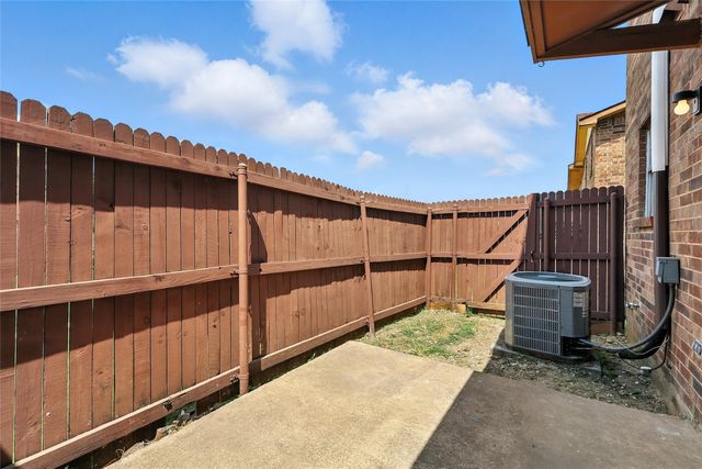 910 Cedar Terrace, Cedar Hill, TX 75104