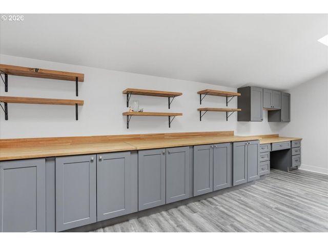 10834 Se LONG St, Portland, OR 97266