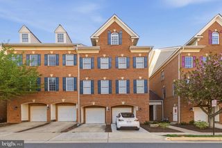 4609 HUMMINGBIRD LN #106, Fairfax, VA 22033