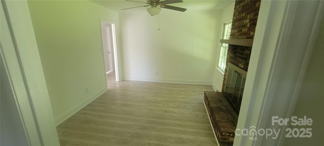 425 Whitethorn Drive, Gastonia, NC 28054