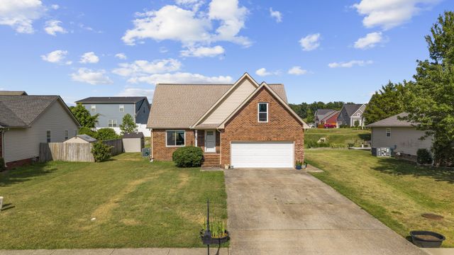 105 Bonnie Oak Dr, Lebanon, TN 37087