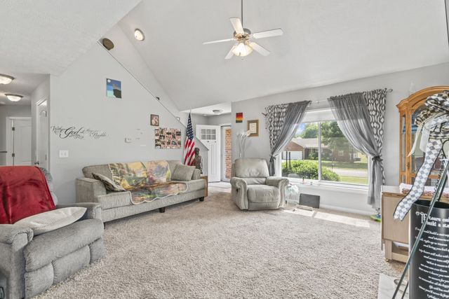 105 Bonnie Oak Dr, Lebanon, TN 37087