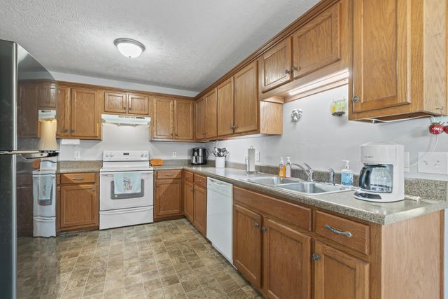 105 Bonnie Oak Dr, Lebanon, TN 37087