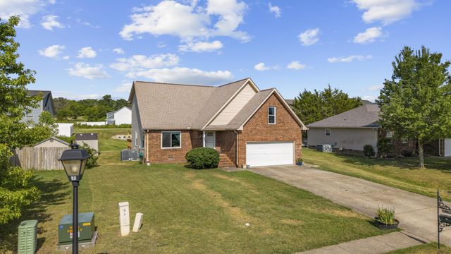 105 Bonnie Oak Dr, Lebanon, TN 37087