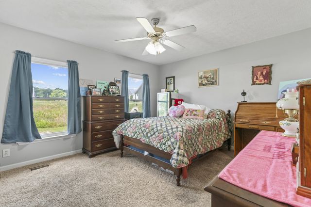 105 Bonnie Oak Dr, Lebanon, TN 37087