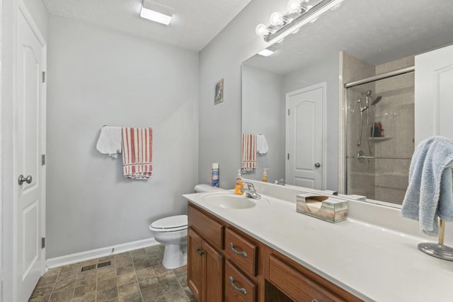 105 Bonnie Oak Dr, Lebanon, TN 37087