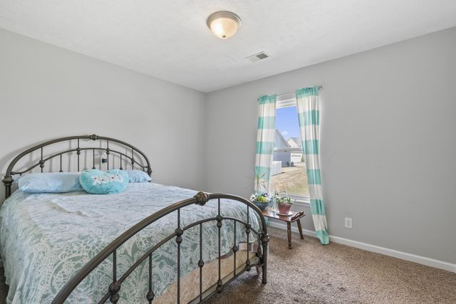 105 Bonnie Oak Dr, Lebanon, TN 37087